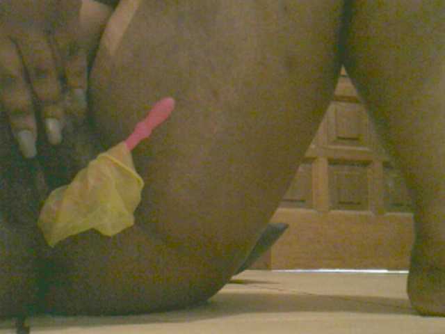 Fotky nickynorth #ebony and hairy....ass20 boobs 15 pussy30 asshole40 anal200 target 500tk