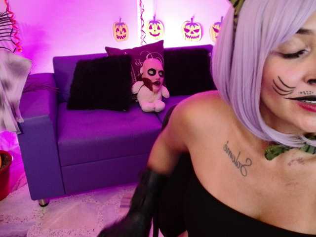Fotky nicole-saenz tits out 180 @remain #bigtits #bigclit #pvt dont forget to follow me guys