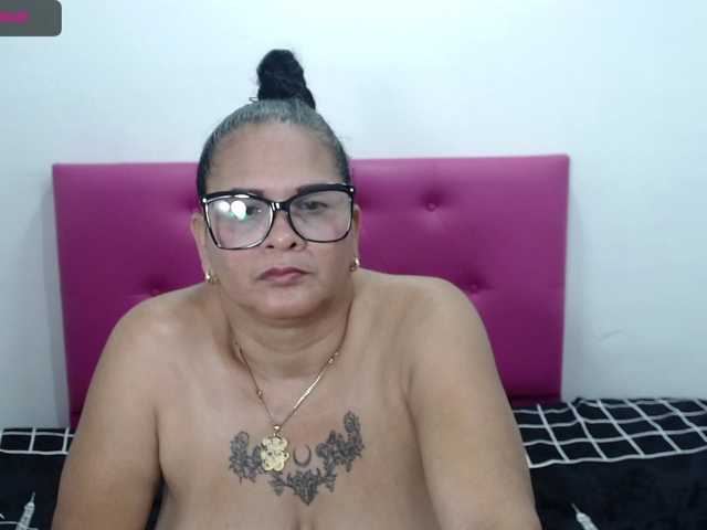 Fotky NinaXMilf hello my loves I am very hot wanting to fulfill your rich fantasies cum....squirt... Deep throat