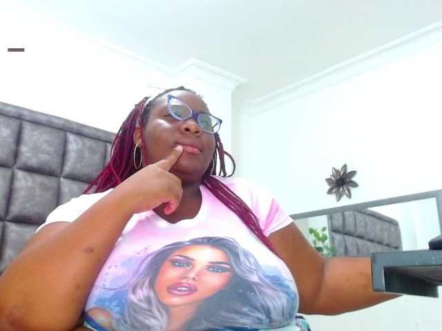 Vysílací screenshoty pamybigboobs