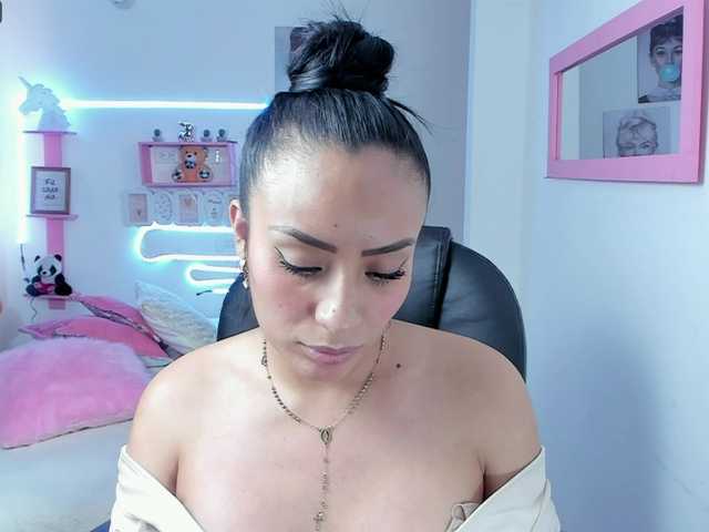 Fotky paulinagalvis HEY GOOD DAY MAKE ME HAPPY LOVENSE ON MY FAVORIT NUMBER IS 77-88-100- 200 BROKE MY PUSSY AND MAKE ME VERY WET