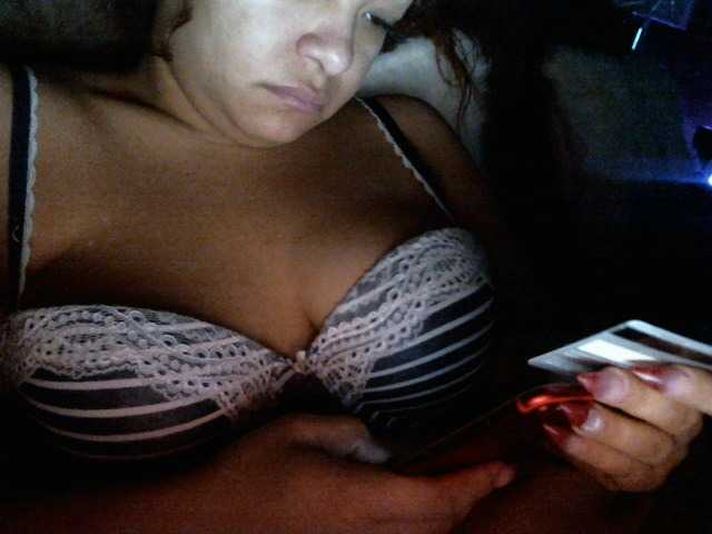 Fotky Prettiestpurr IM NEW AND I WOULD LIKE YOU TO HELP ME TOUCH MYSELF. 25TKN