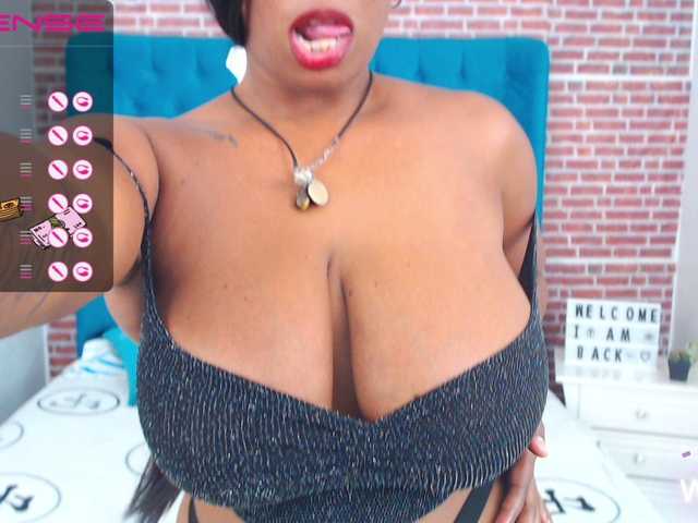 Fotky princesscumxx hello my love I'm a hot latina I hope you come have fun with me see my tits 80tks♥see my big ass80tks see my pussy 100tks fuck in pv ayudame a llegar a la meta tks 5000