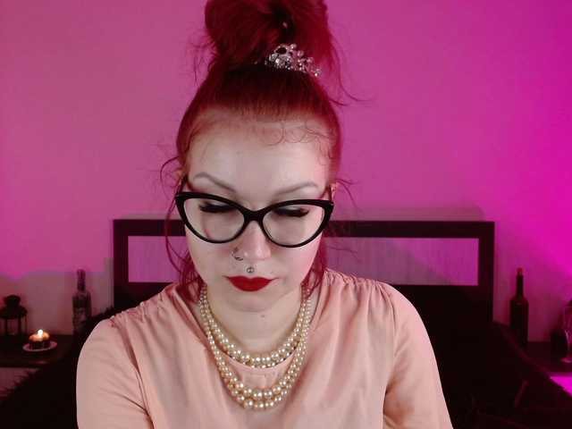 Fotky Goddess_Amanita You Glamournatrix Findomme will humiliate you gently