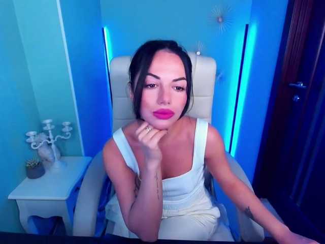 Fotky Addicted_to_u Glad to see everyone! Show only in private! Get up 50 ..s2s 200 ... Order pizza for me -1234 tokens .. Give a bouquet of flowers 1500..Food for my bald cat 707) Blown up in private - 500 tokens) blowjob in private 666 ) toys in private -987 tokens