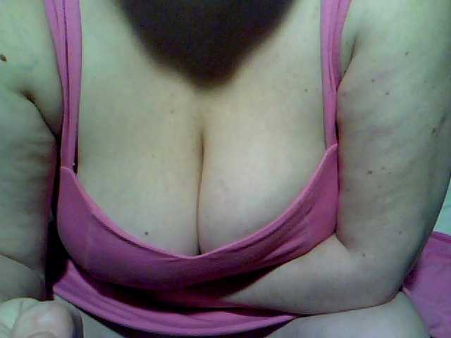 Fotky redcherry I love to caress my pussy and cum in ecstasy, your gifts cheer up and make my pussy get wet Make love. I have a sound, turn it on