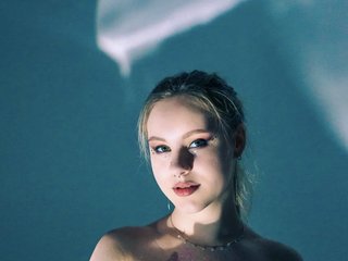 Erotický videochat Rinaaaa-cherry