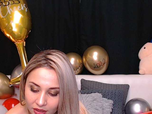 Fotky RoseCoxxx Welcome! :) Biggest tipper got Free Premium Snap+ 1 Video! :) #free #snap #cum #squirt #anal #blonde #teen #lovense #lush #toy #pvt