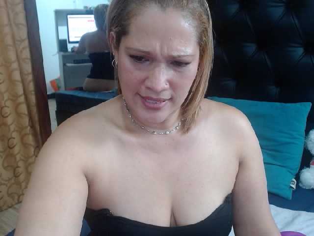 Fotky SalmaLuna My goal today 1000 tokens will play with you very hot