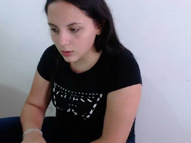 Vysílací screenshoty sara-cooper