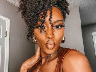 Erotický videochat Sarah-Sweets