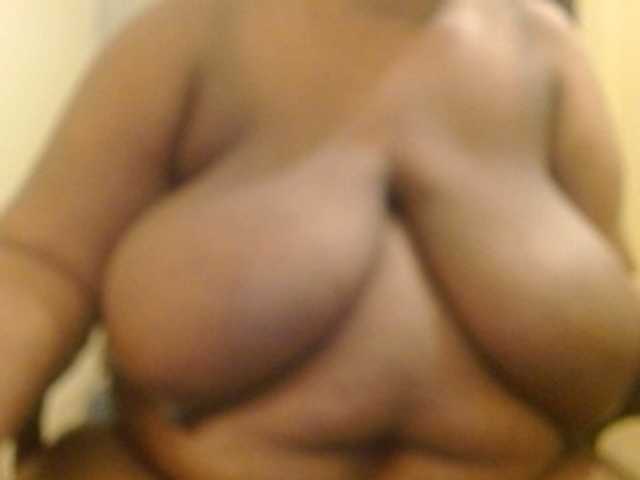 Fotky Sexiemama WELCOME TO MY ROOM ASS30 PUSSY30 NAKED50 TWERK50 i have white slave love he so much and want more slave