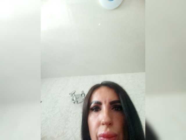 Vysílací screenshoty Sexyfamily-1