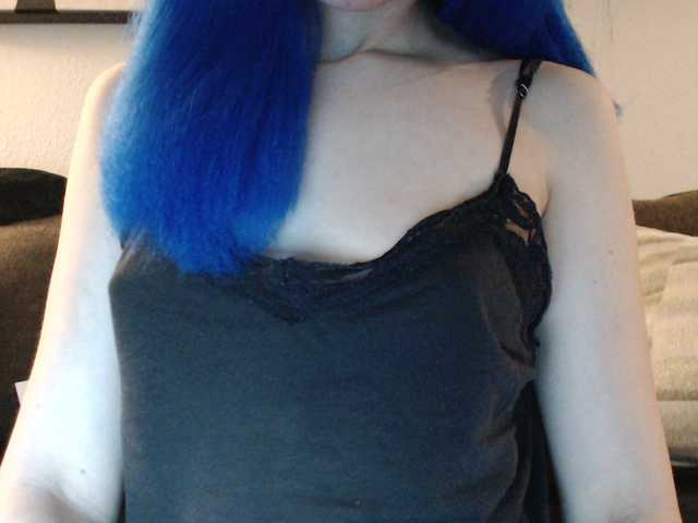 Fotky Bluerazz18 Welcome all! Tip for #lush!! Follow, show support and leave comments to show love! TwitterOnlyFans: @neonsmurfette