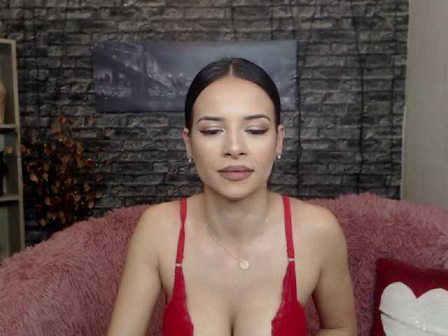Fotky SexyModel_kis i love welcome to me! flash boobs 60/ ass 50/ pussy 80/ doggy end twerk 90/ naked 150