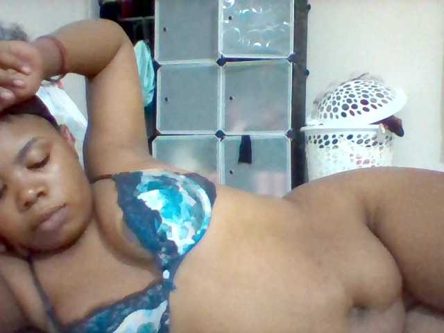 Fotky Sexyqueen001 hi lovers am new here welcome me