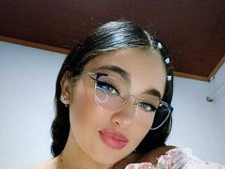 Erotický videochat Sharlot-Daft