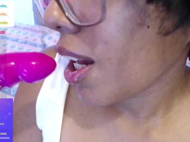 Fotky SheenaBrooke @remain to BIG ASS fountain SQUIRT!! FUCK MY WET PUSSY AND TIGHT ASS!! MAKE ME #SQUIRT I WANNA USE MY BUTTPLUG #cam2cam #c2c #lovense #buttplug #bigass #smalltits #ebony #latina #colombian #anal #vaginal #dildoing #YOGA #YOGAPANTS #TWERK