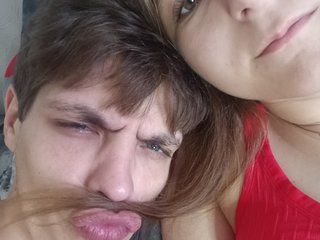 Erotický videochat HornyLadyAndAndrey