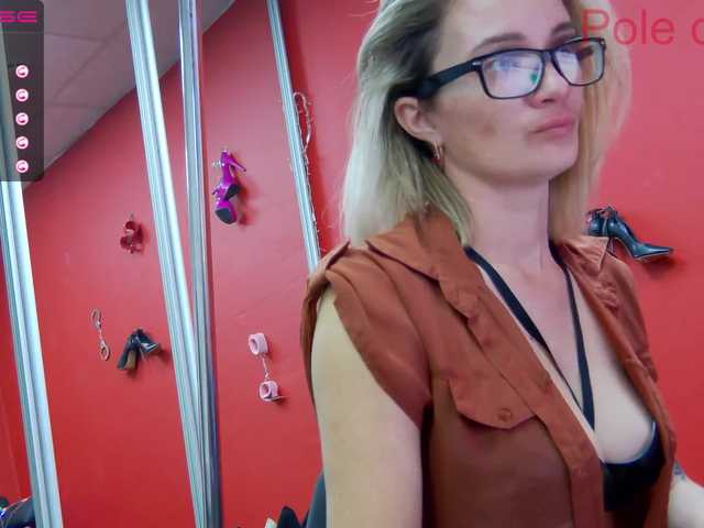 Fotky Simonacam2cam I'm glad to welcome you dear! The best compliment from you is tokens) I will also pamper you with naked tits for 100 tons, ass-50, legs-30. I will turn on your camera for 40 tons, I will play pranks in private or in a group and show you what it is buzz