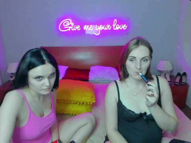 Vysílací screenshoty SixNipples