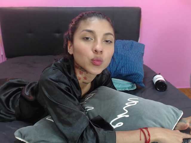 Vysílací screenshoty SkarlettThompson4