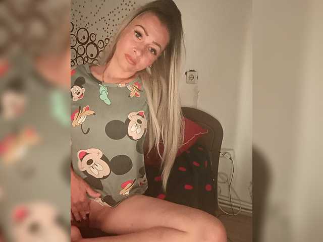 Vysílací screenshoty SkyXxx