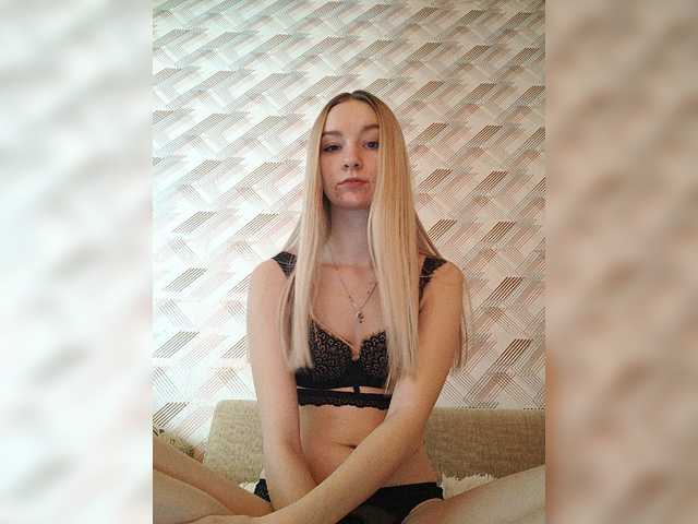 Fotky sofia06030 My name is Sofia and i am new girl here , lets play with , dont forget to subscribe and put love)♥️ Saving up for Lovense)