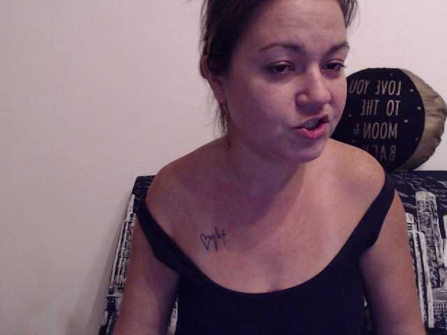 Vysílací screenshoty Softhottmilf