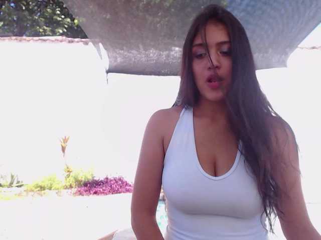 Fotky Sofy-Jones Watch me play with my wet creamy pussy║My Goal is Ride dildo by 398║Shake & jump BIG BOOBS 69tks║check my tip menu║follow me guys