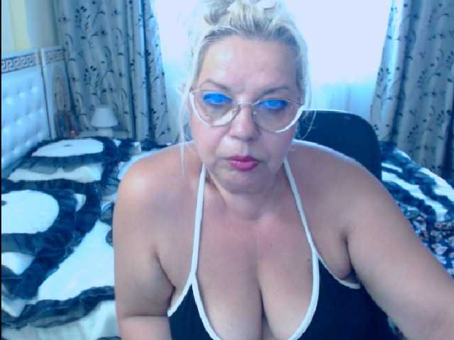 Fotky SonyaHotMilf #BLONDE#MATURE#FEET##PUSSY#ASS#MAKE ME HAPPY WITH YOUR TIPS!!