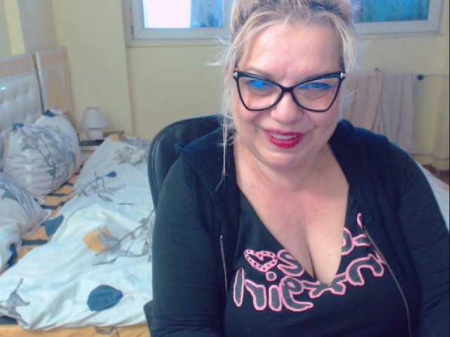 Fotky SonyaHotMilf your tips makes me cum and squirt,xoxo