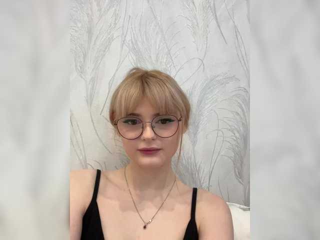 Vysílací screenshoty Sophie-doll