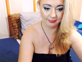Fotky SquirtinLeona Hello.I love to make my LUSH BUZZ. Mmmm, as much as you tip me, as much as you get me horny. I adore to squirt and smoke and cum again&again
