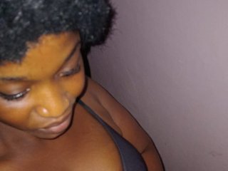 Erotický videochat Squirty-Pussy