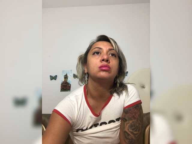 Vysílací screenshoty SquirtyDiva