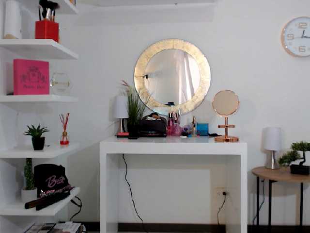 Vysílací screenshoty StaceyWood