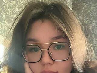 Erotický videochat Stefanie-Adel