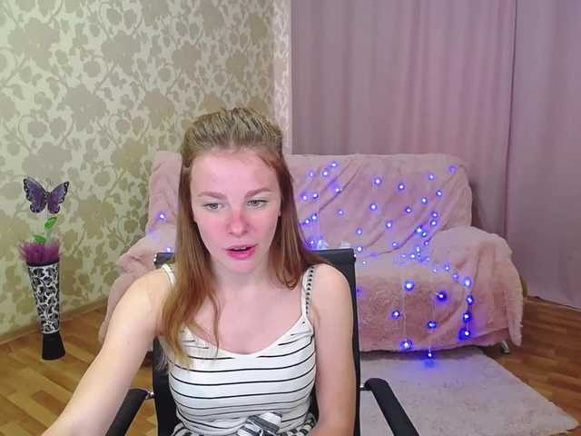 Fotky SummerMood hello guys! im new here. let's go communicate and have fun together! PVT open for you! if you like my smile, tip me 50Tkn)))