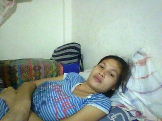 Fotky SusyAsian18 come to my room and lets have fun...