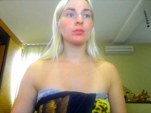 Fotky SweetGia like 11 / ass 50 / chest 80 / feet 20 / control toys 199 10 min/more pvt c2c 25/33 ultra 33 sec/blowjob 60/snap355/ AHEGAO FACE 13/ naked 350/oil bobs 111/ice in panties: 110