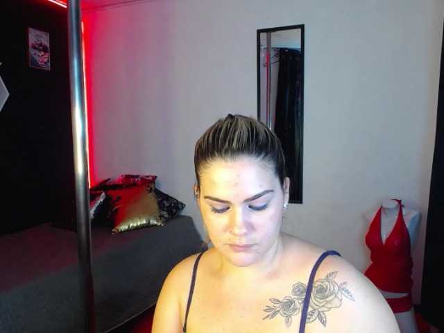 Fotky sweetgirlx Hi! welcome to my room, im Emily , be kind to me, I am a woman eager to learn