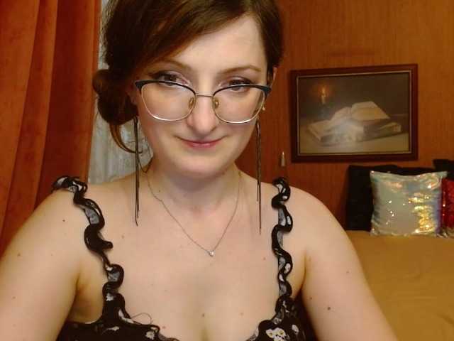 Fotky tastyAriel Sweet and yet dang naughty ;) #innocentface #sweet #petite #glasses #fetish #natural #domina #teaser #cfmn #joi #cei #cbt #sph