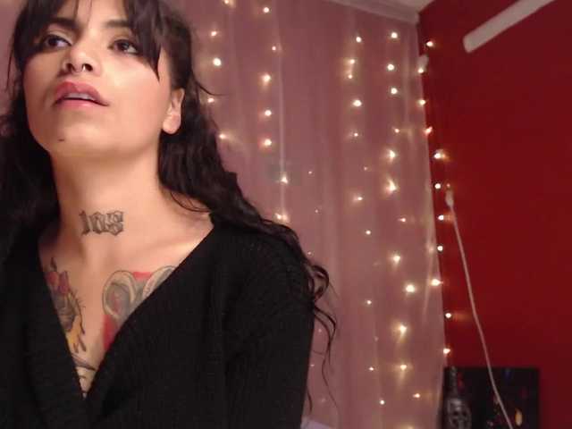 Fotky terezza1 hey welcome to my room!!#latina#teen#tattos#pretty#sexy naked!!! finguer in pussy cum