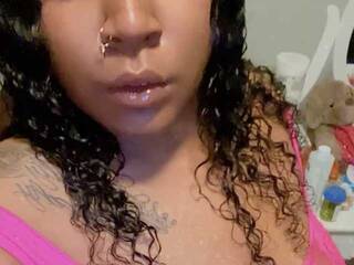 Erotický videochat Thicaliciouss