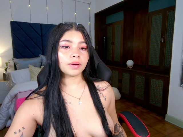 Vysílací screenshoty thifanygomez