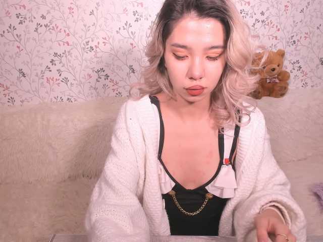 Fotky tinitot Hey hi there! Im Lina and im new here! Lets have fun with me and be my first ;) Use my random level just a 25 tokens =)