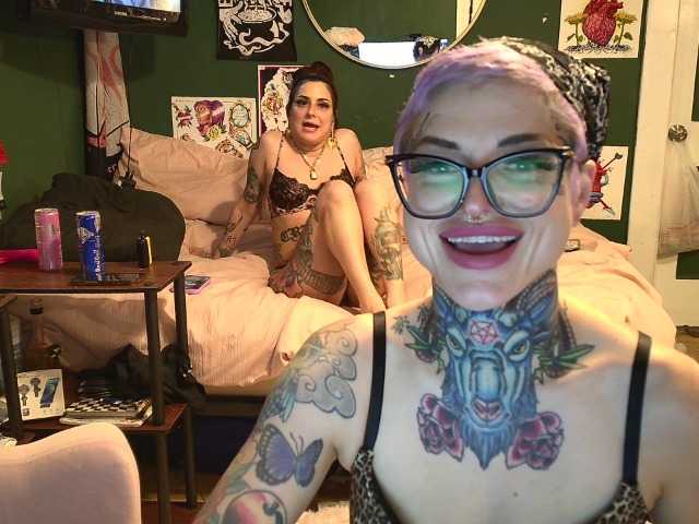 Vysílací screenshoty TitiAndCharlie