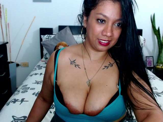Fotky titsbiglovers Hello guys let's have fun .. Show cum for 599 tokens