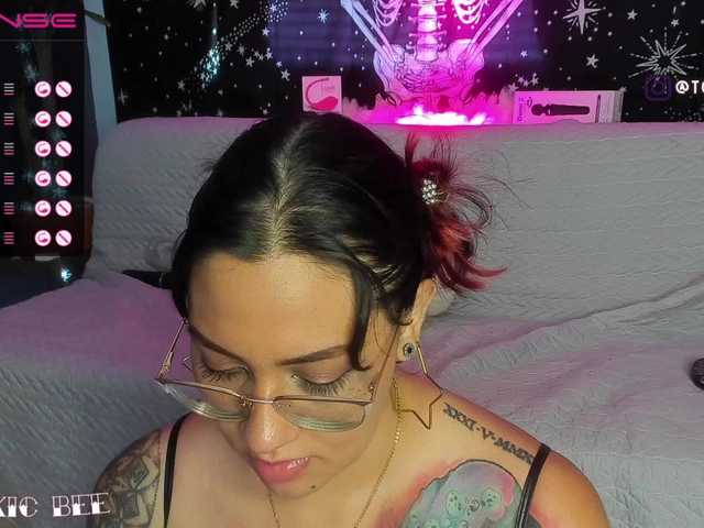 Fotky CoralineBee Dont be rude. say Hi #bbw #tattooed #latina #Big